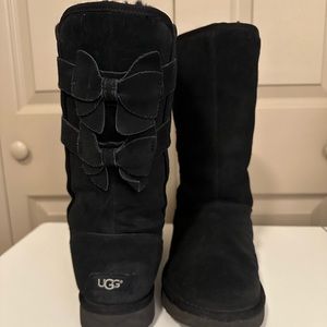 -UGG Bailey Bow